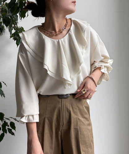 【WEB限定】ピコフリルカラーブラウス