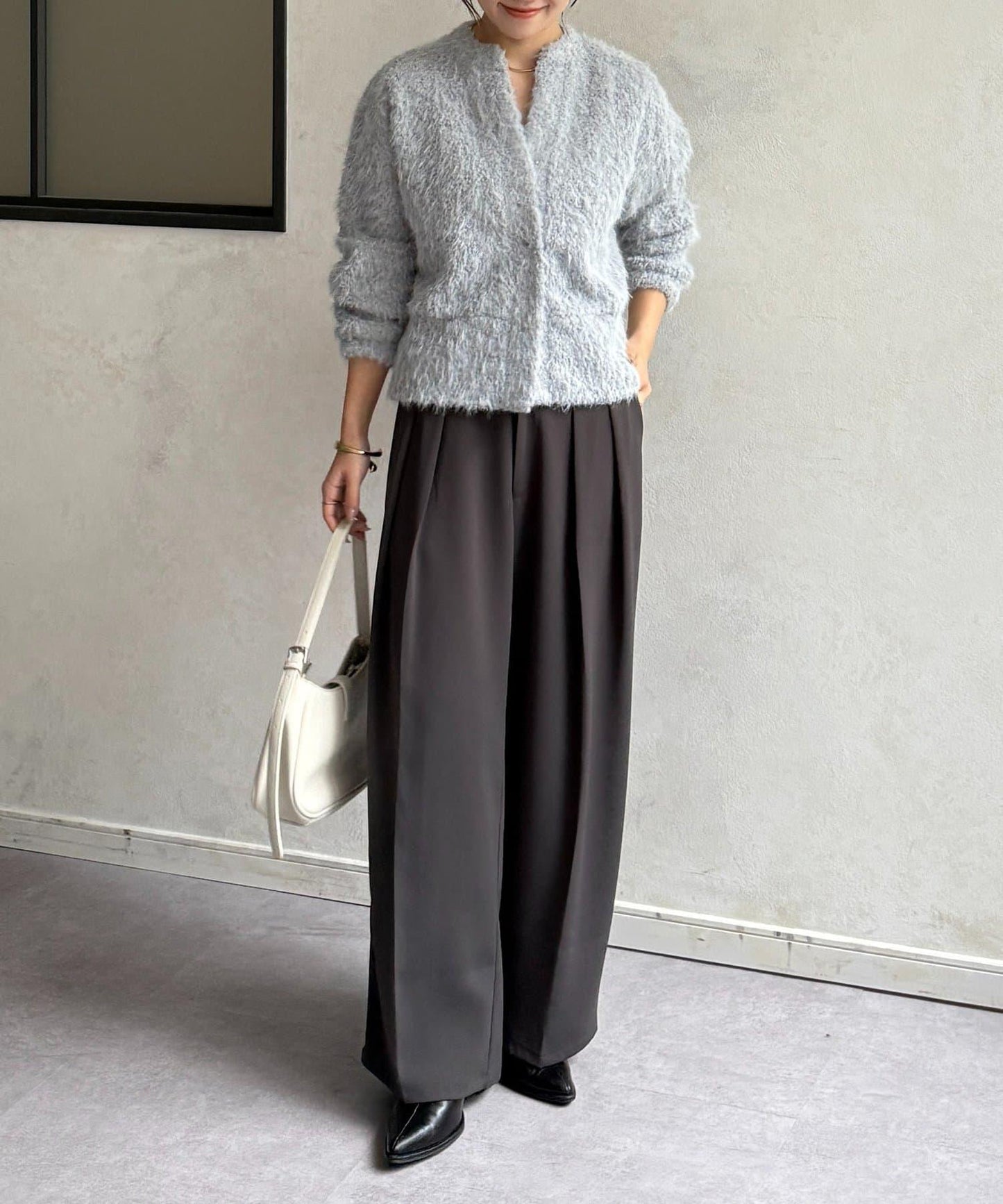 V領剪裁絨面開衫