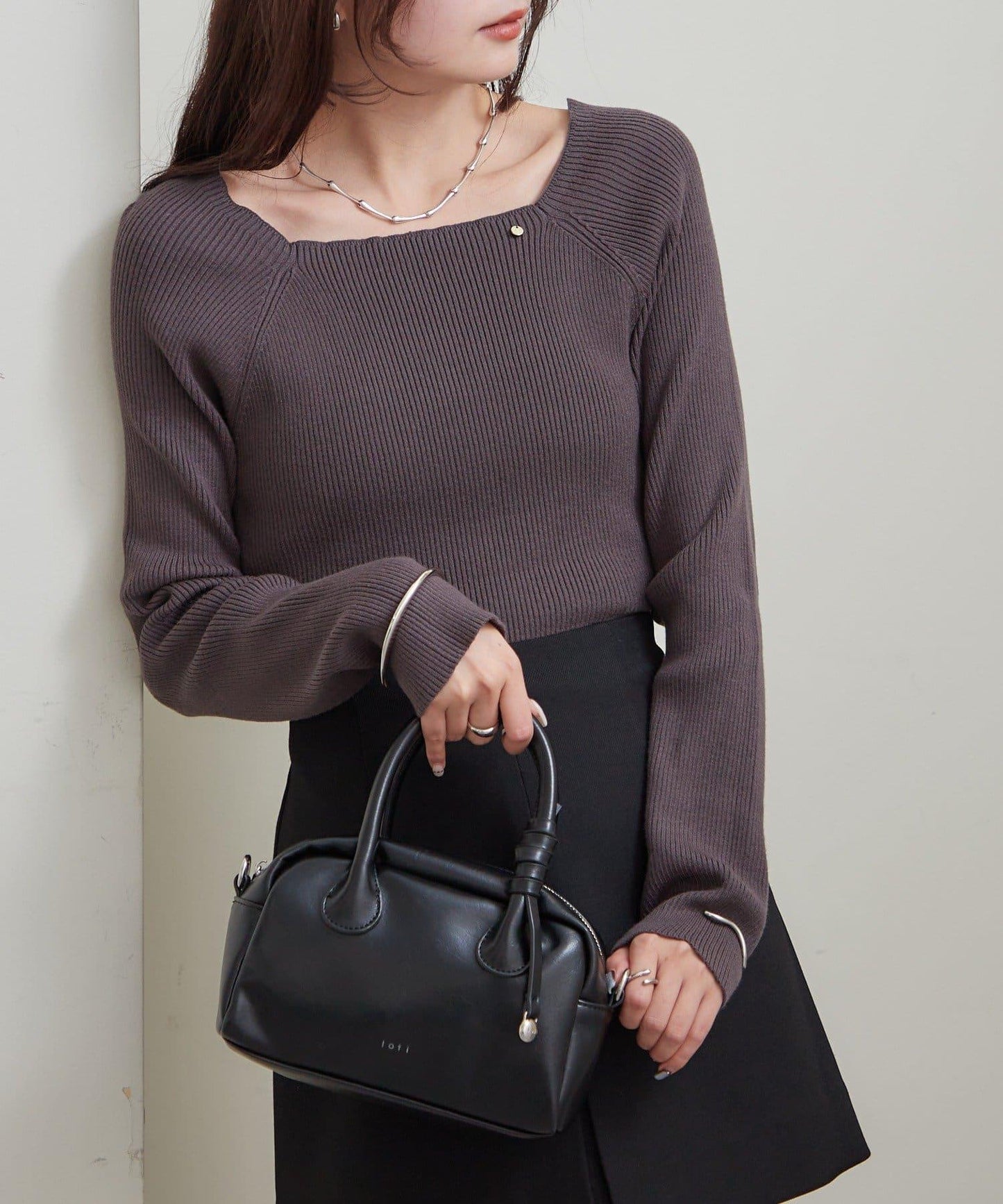 方領羅紋針織衫