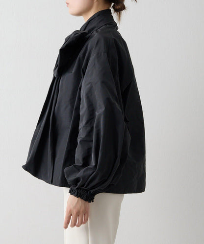 記憶塔夫綢泡泡袖襯衫