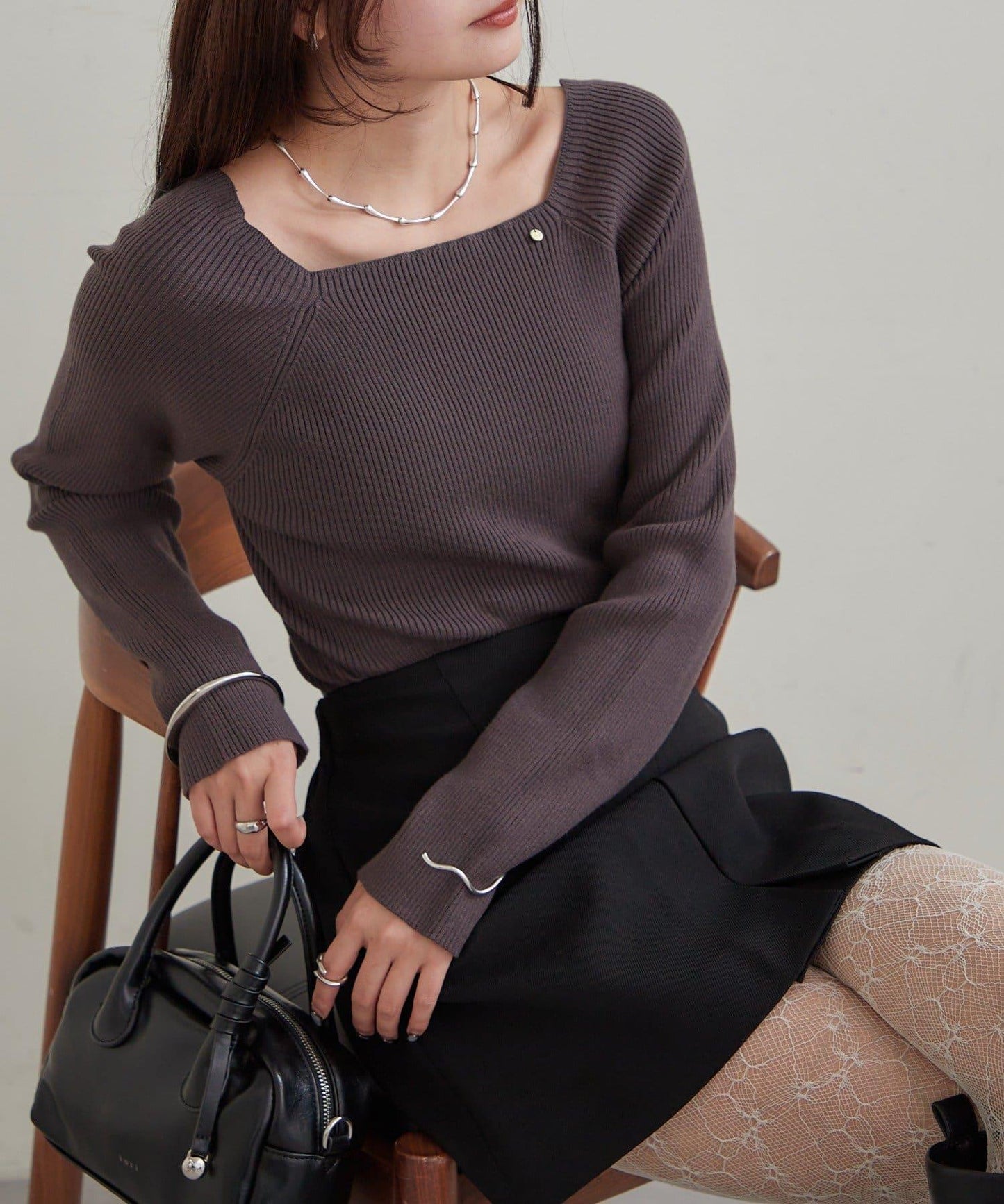 方領羅紋針織衫