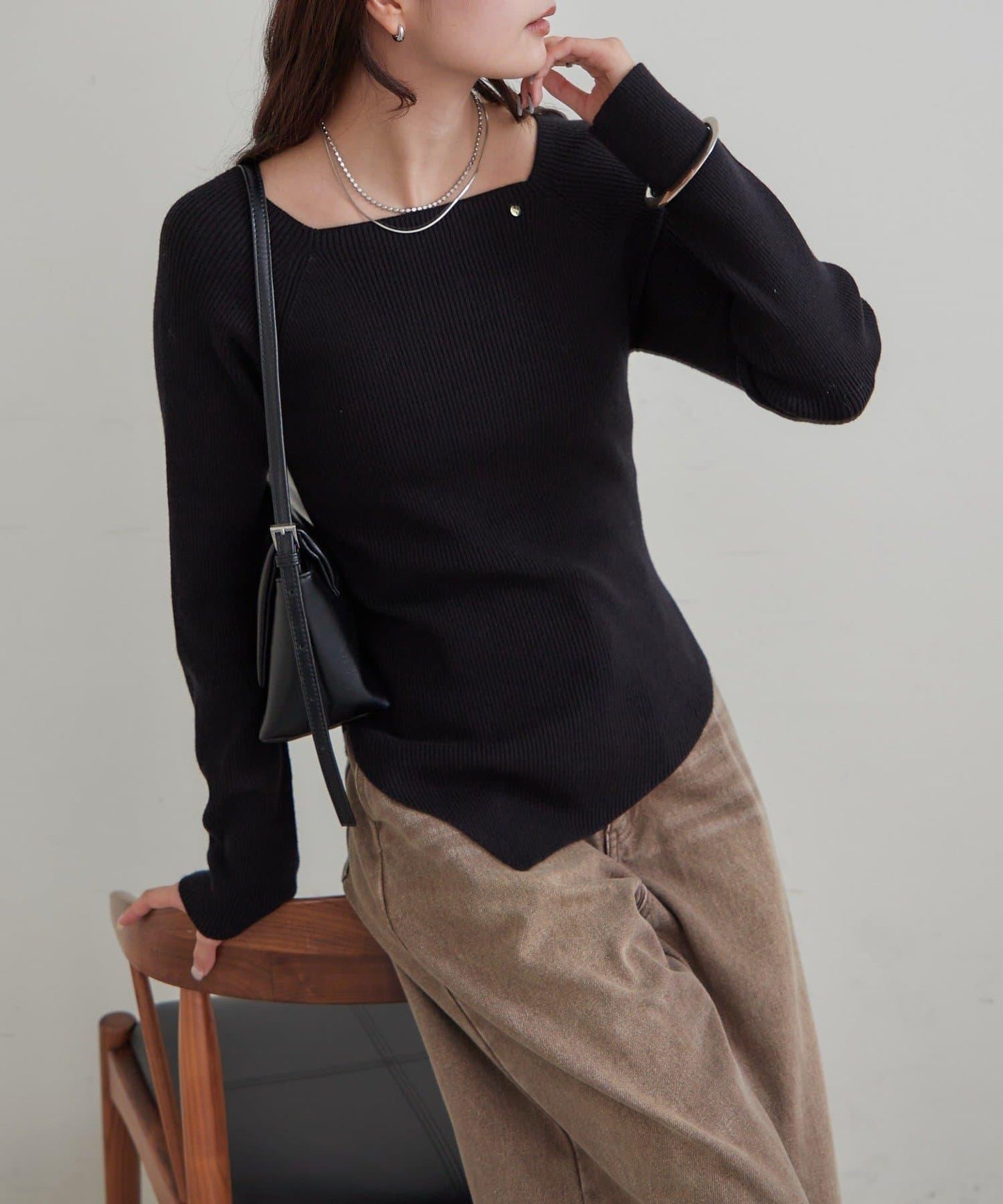 方領羅紋針織衫