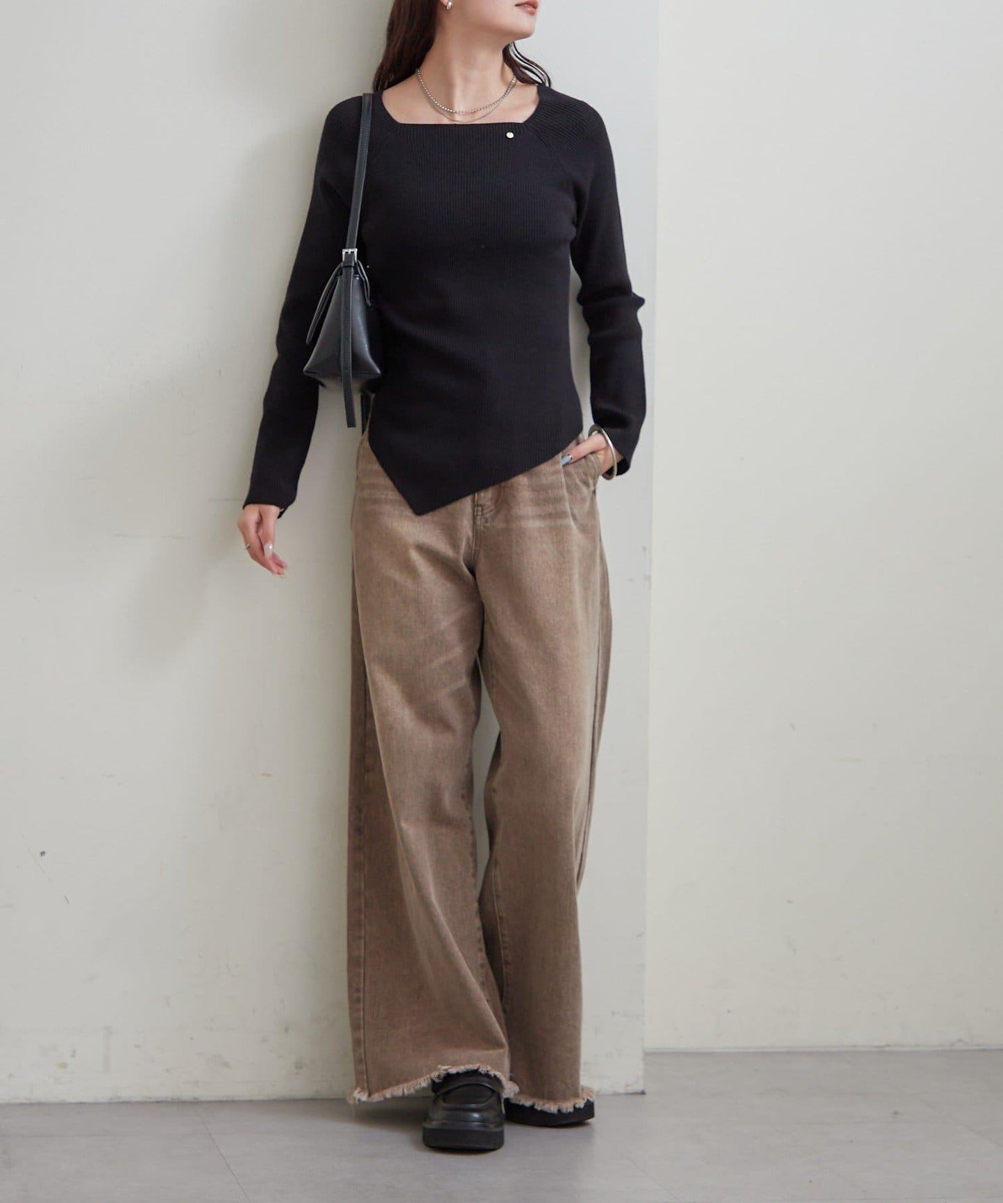 方領羅紋針織衫