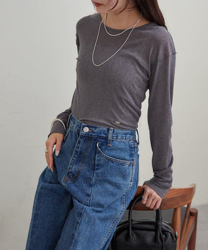 帶飾牌圓領長袖T恤