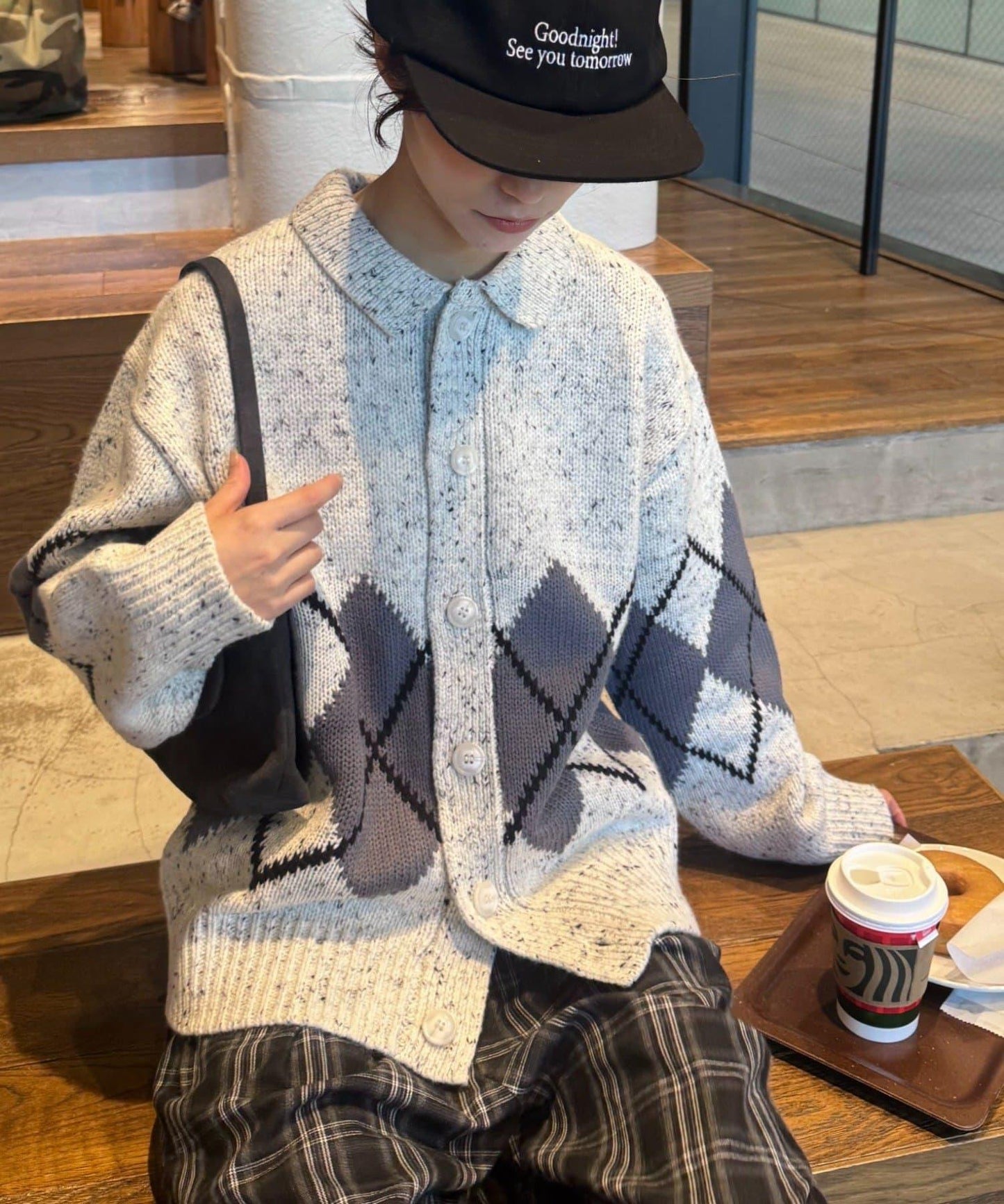 【UNISEX】菱格紋拼色領口雜色針織開衫