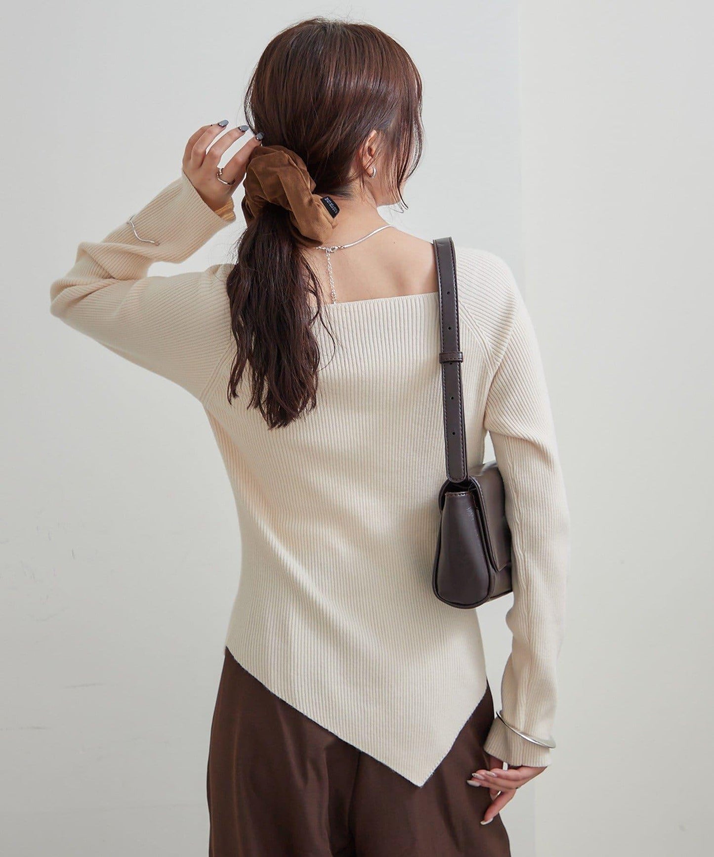 方領羅紋針織衫