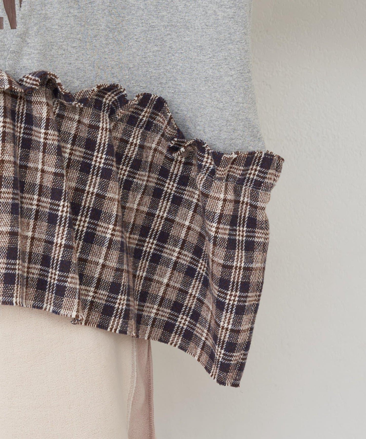 【etsinta/エシンタ】拼接格紋荷葉邊T恤