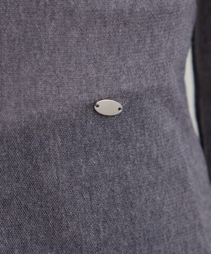 帶飾牌圓領長袖T恤