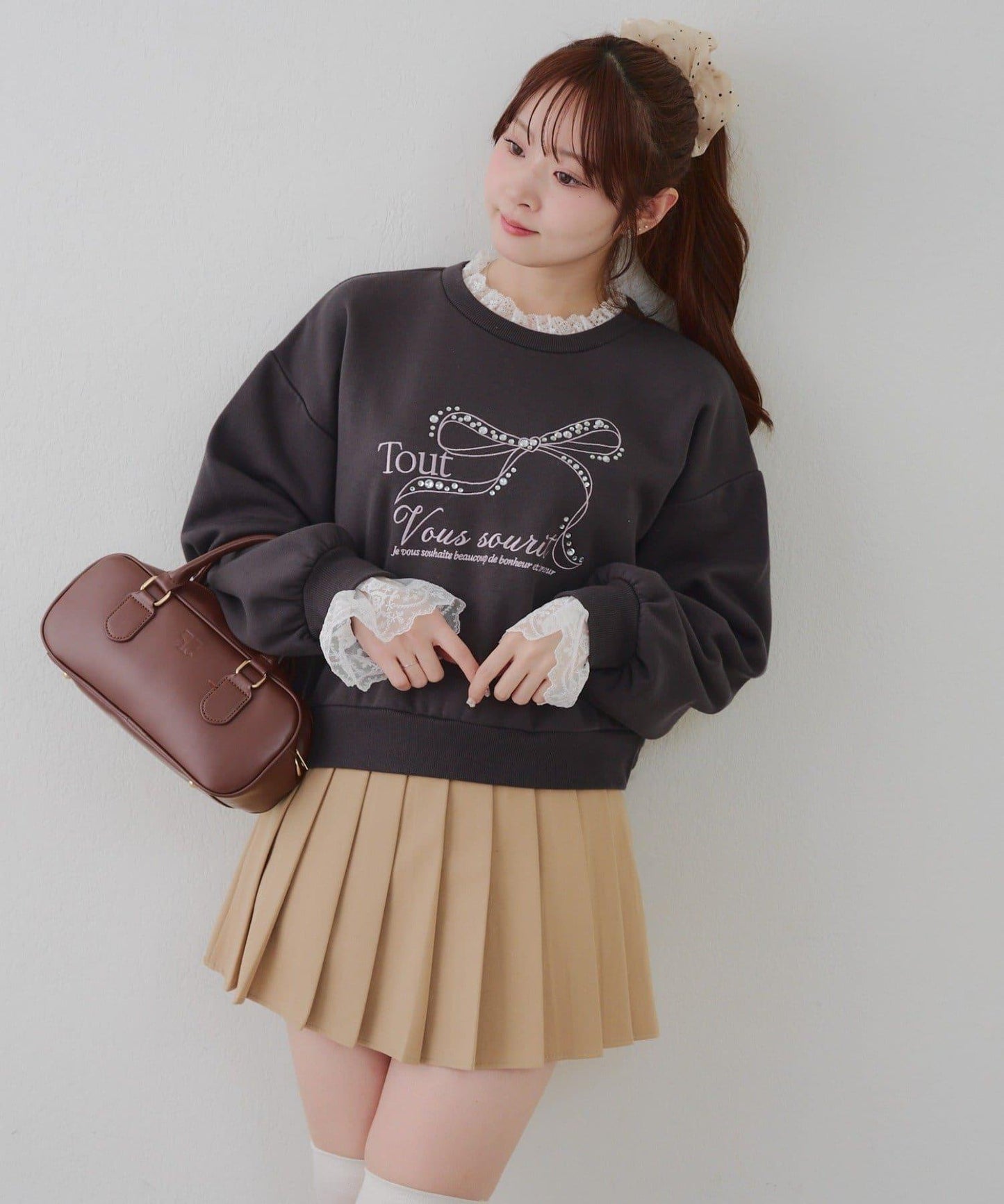 【RMAF】蕾絲裝飾寶石衛衣