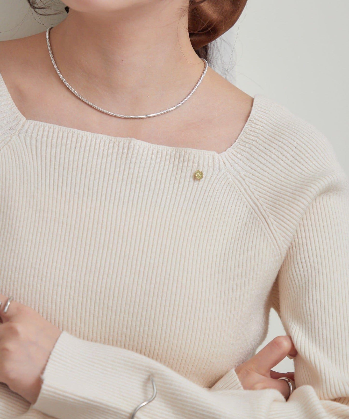 方領羅紋針織衫