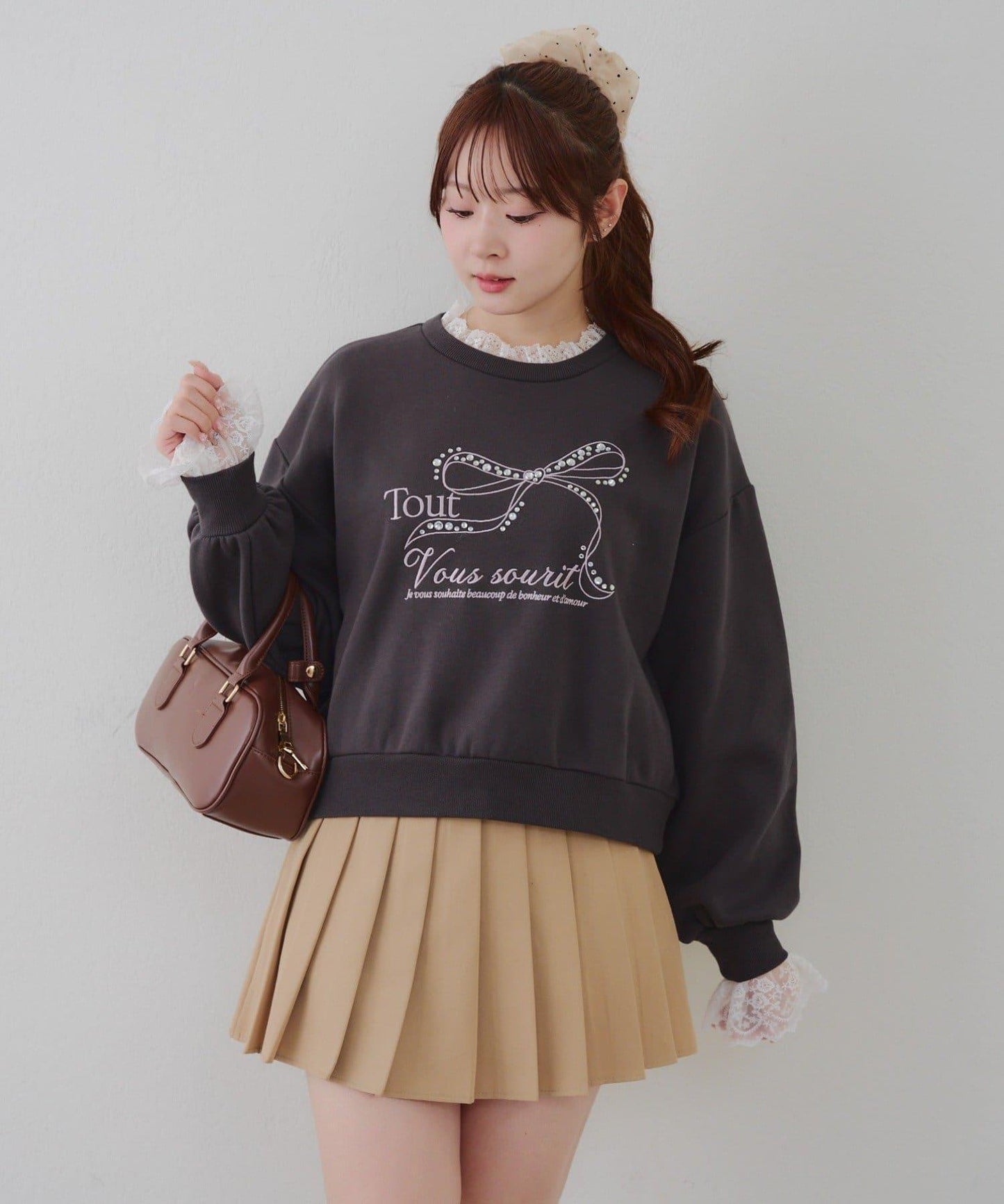 【RMAF】蕾絲裝飾寶石衛衣