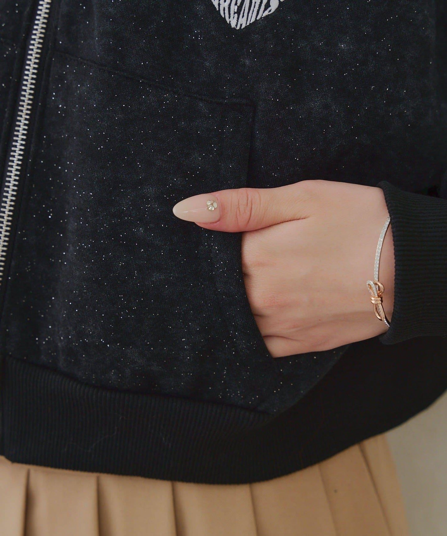 【RMAF】帶毛絨帽亮片連帽衫