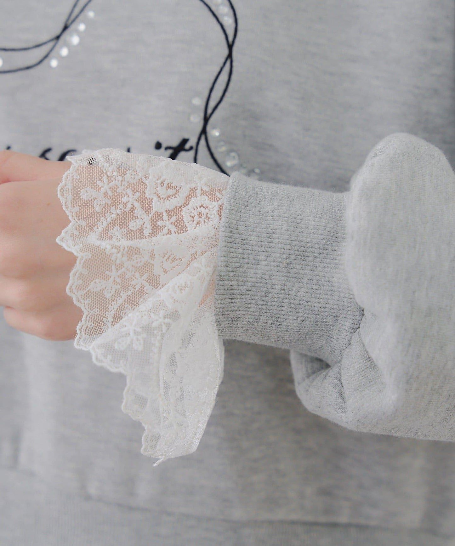 【RMAF】蕾絲裝飾寶石衛衣