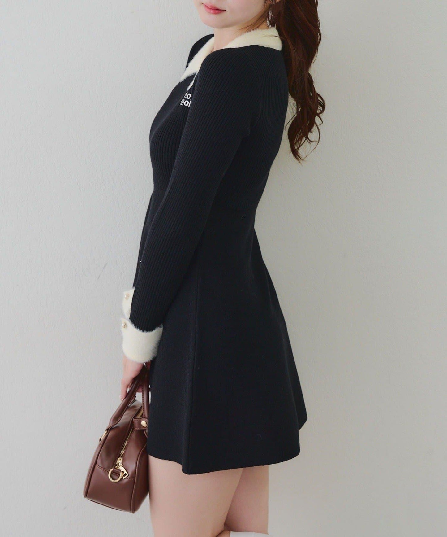 羽毛領羅紋針織連衣裙