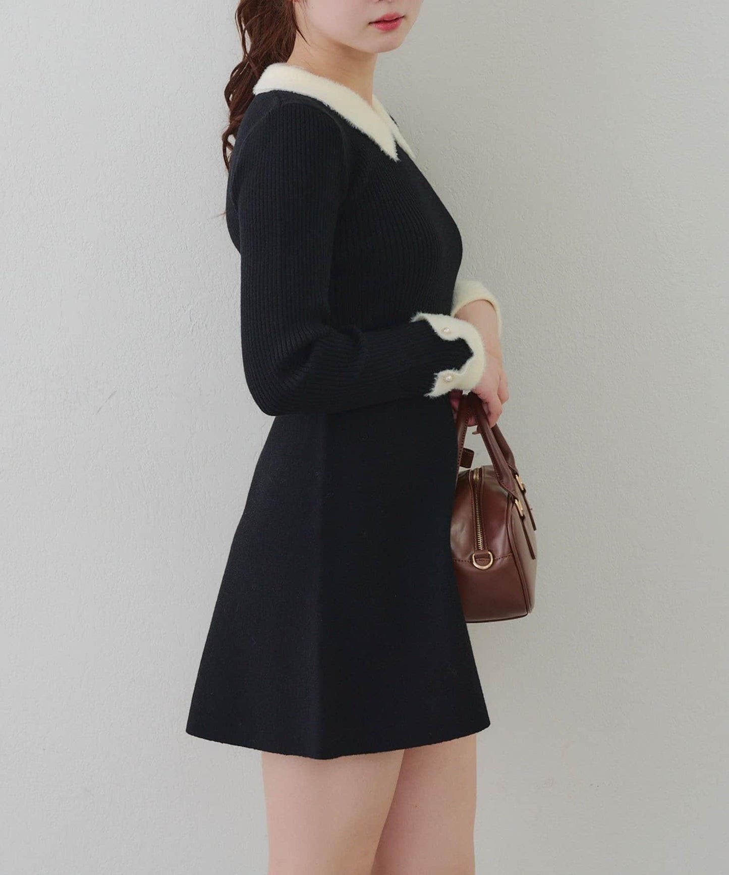 羽毛領羅紋針織連衣裙