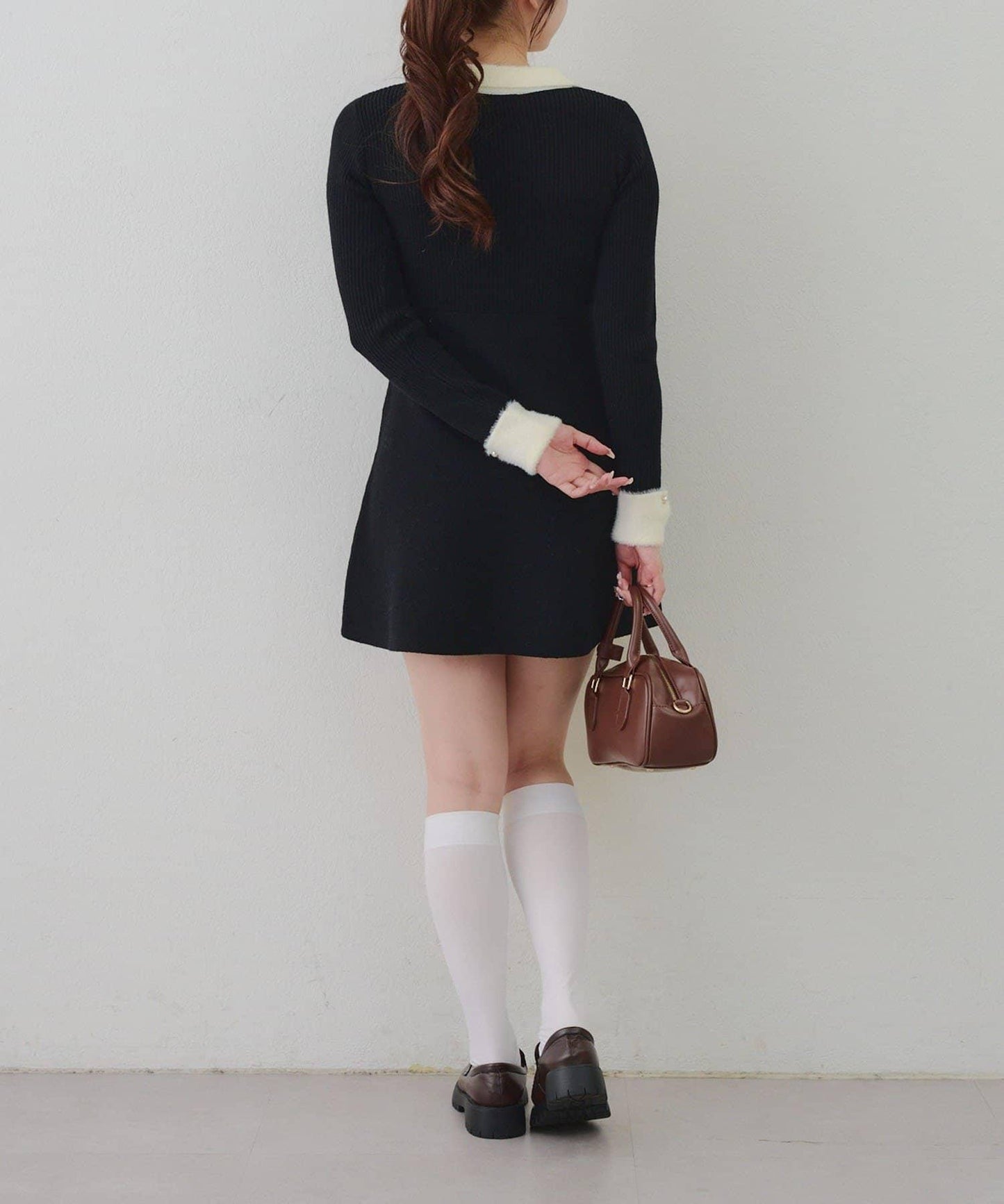 羽毛領羅紋針織連衣裙