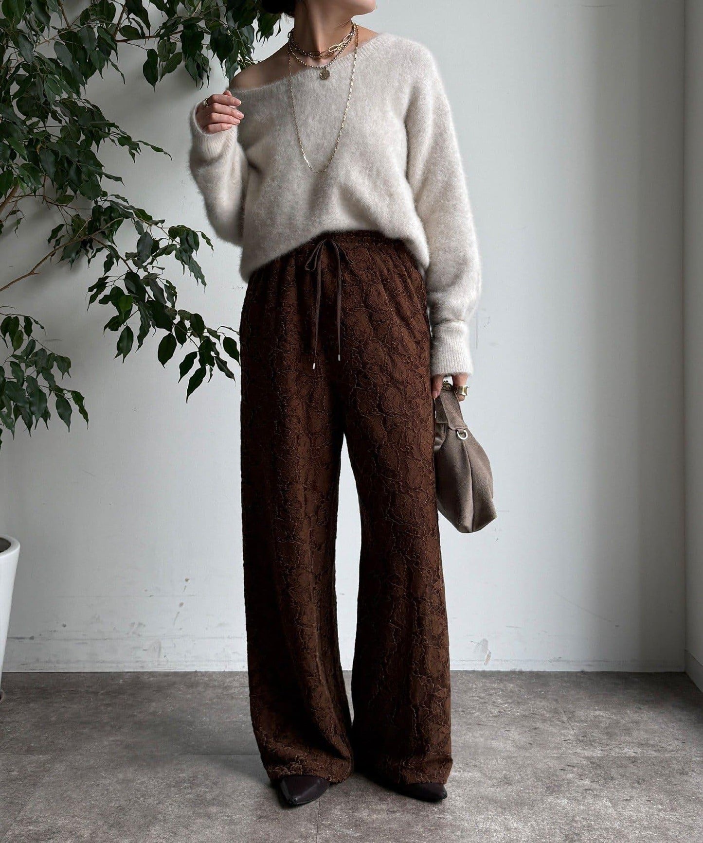 磨毛蕾絲休閒褲