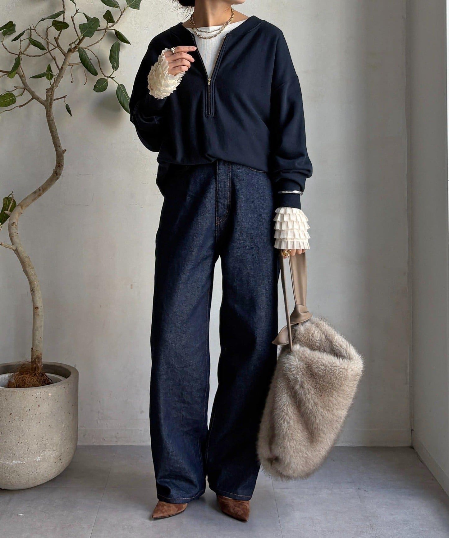 袖部荷葉邊上衣