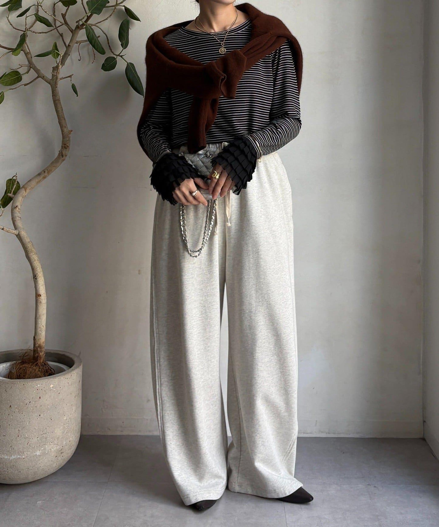 袖部荷葉邊上衣