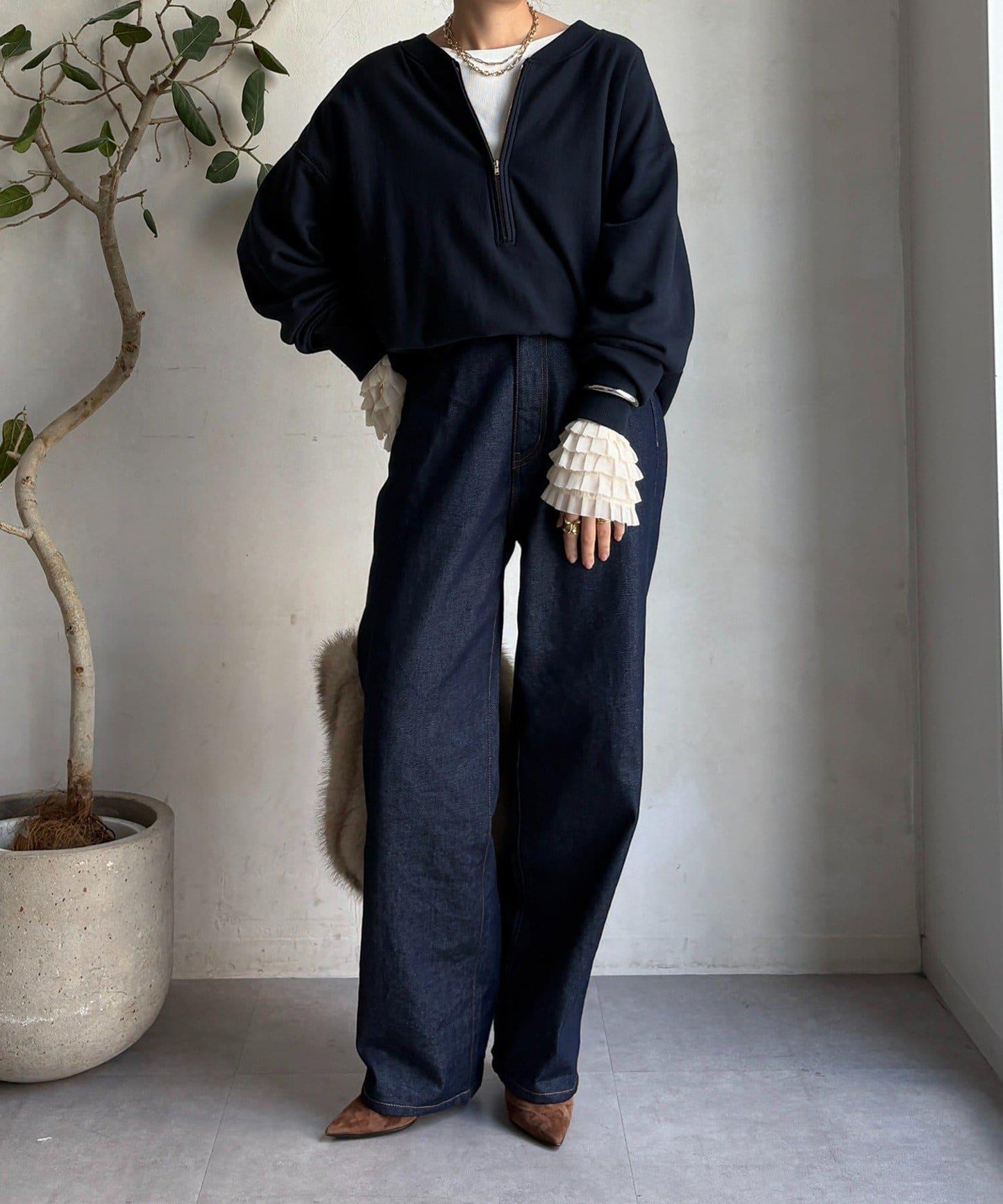 袖部荷葉邊上衣