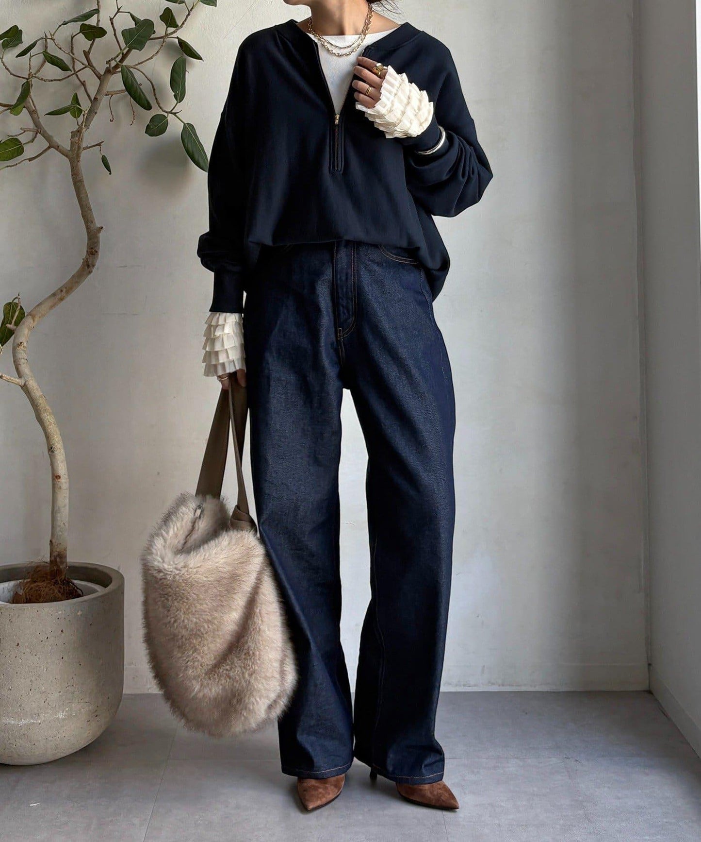 袖部荷葉邊上衣