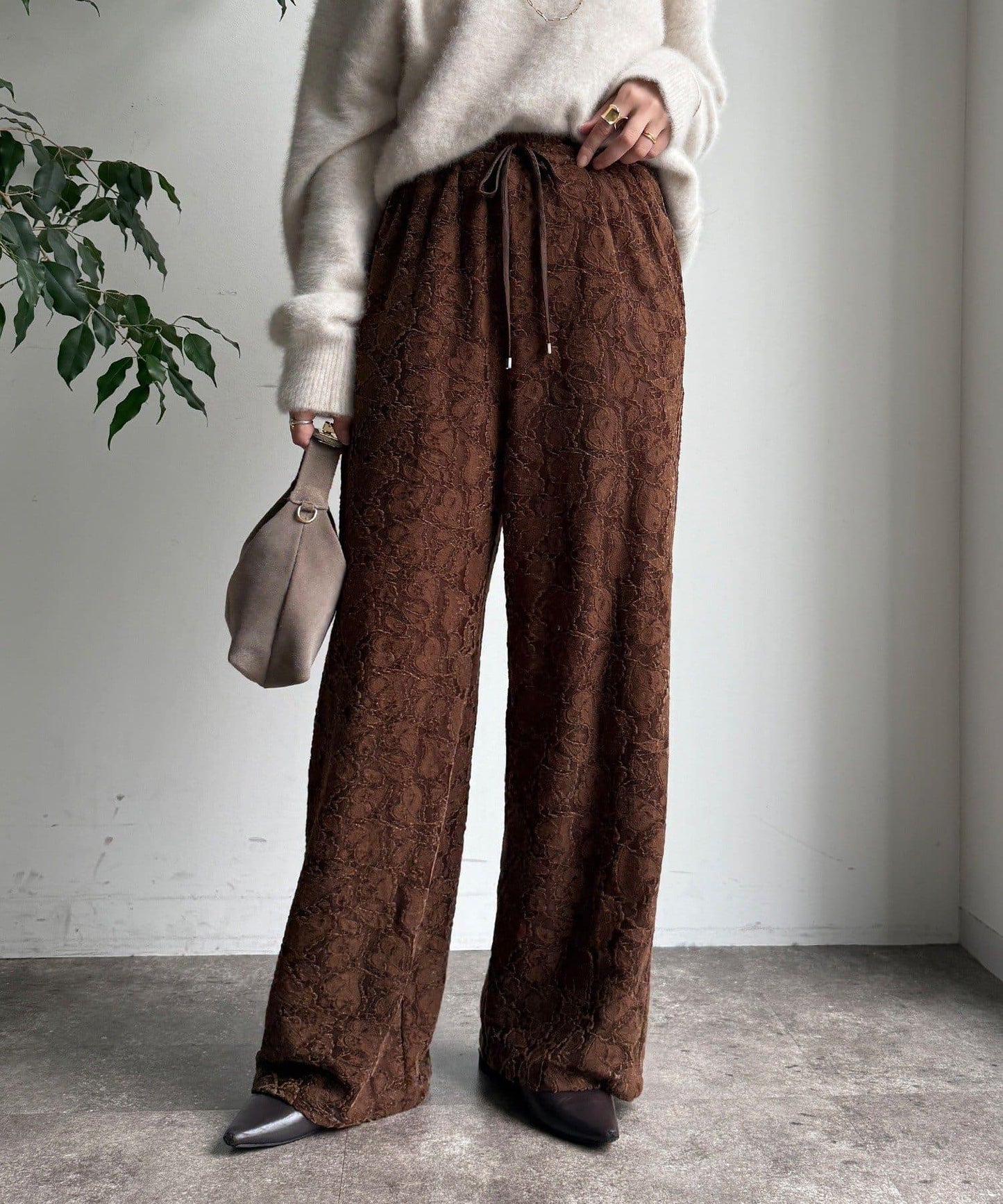 磨毛蕾絲休閒褲