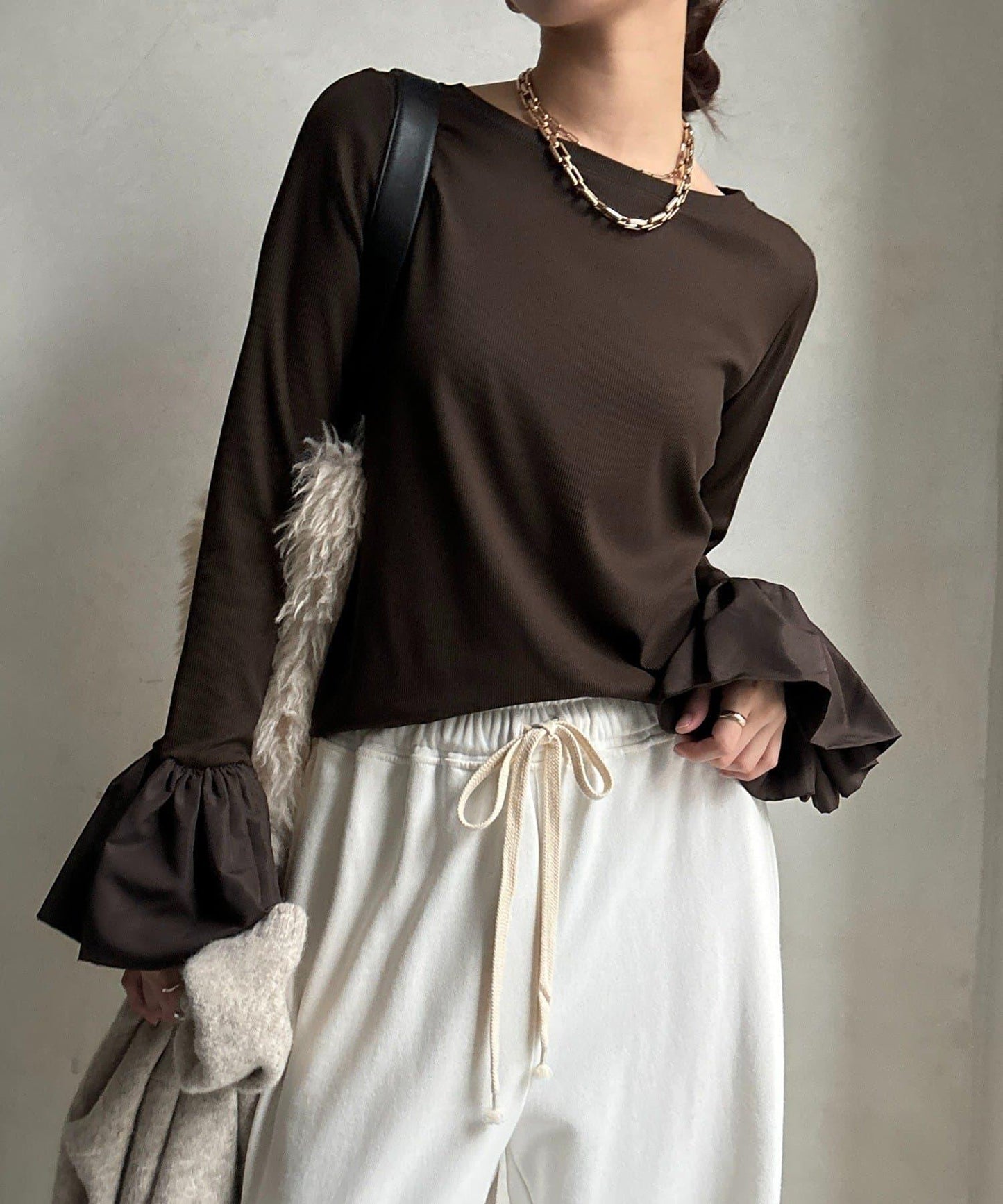 泡泡袖羅紋上衣