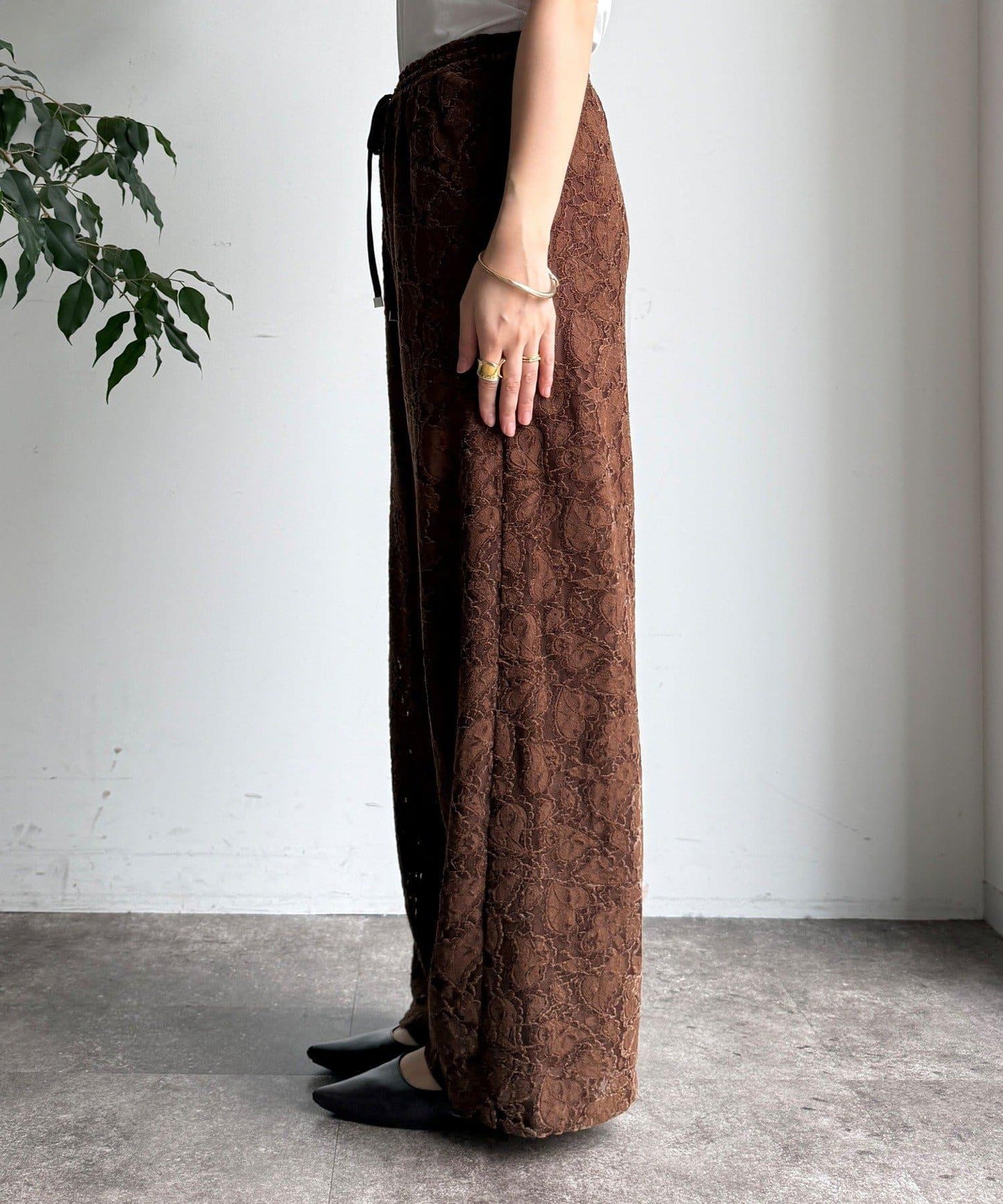 磨毛蕾絲休閒褲