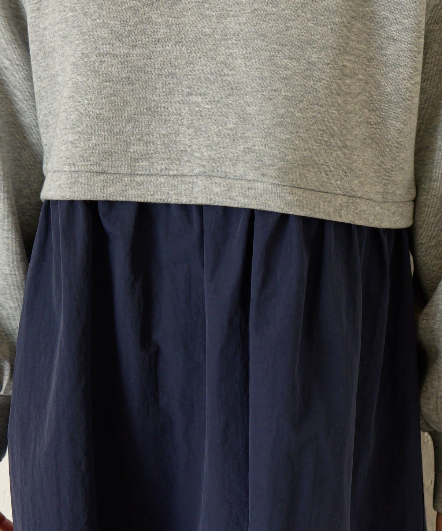 層疊風格尼龍連衣裙