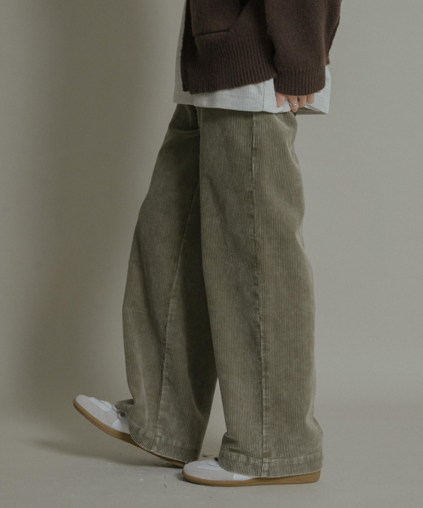 化學纖維燈芯絨直筒褲