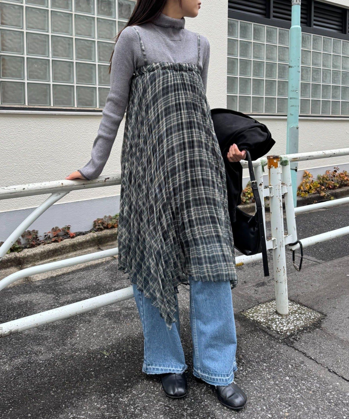 【也可作長款上衣】2WAY不規則下襬百褶格紋裙