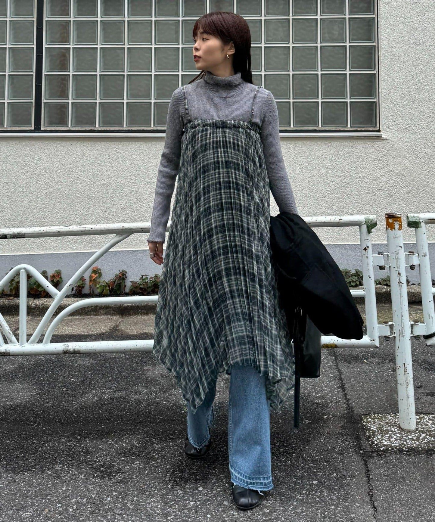 【也可作長款上衣】2WAY不規則下襬百褶格紋裙