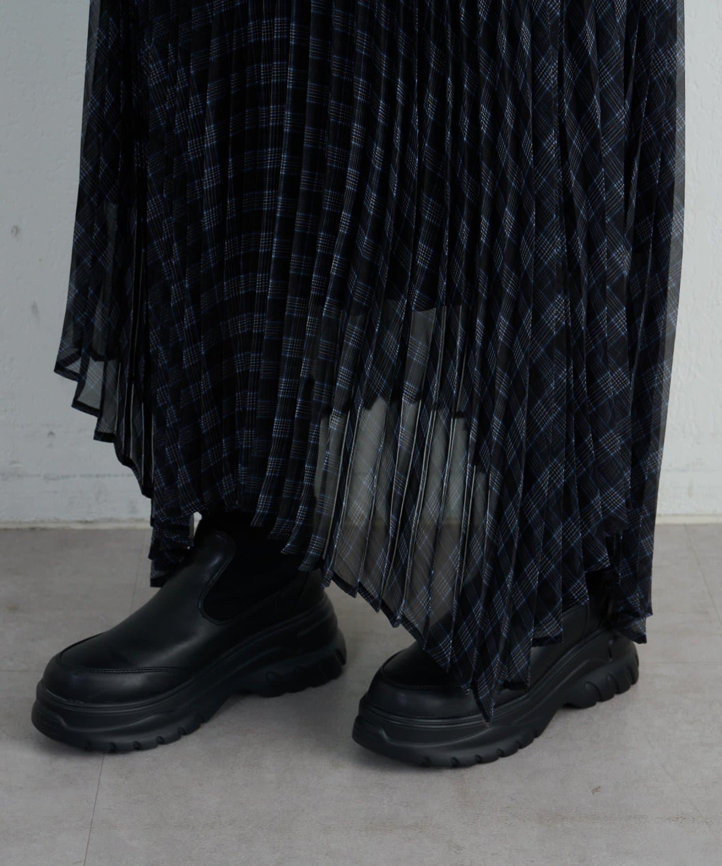 【也可作長款上衣】2WAY不規則下襬百褶格紋裙