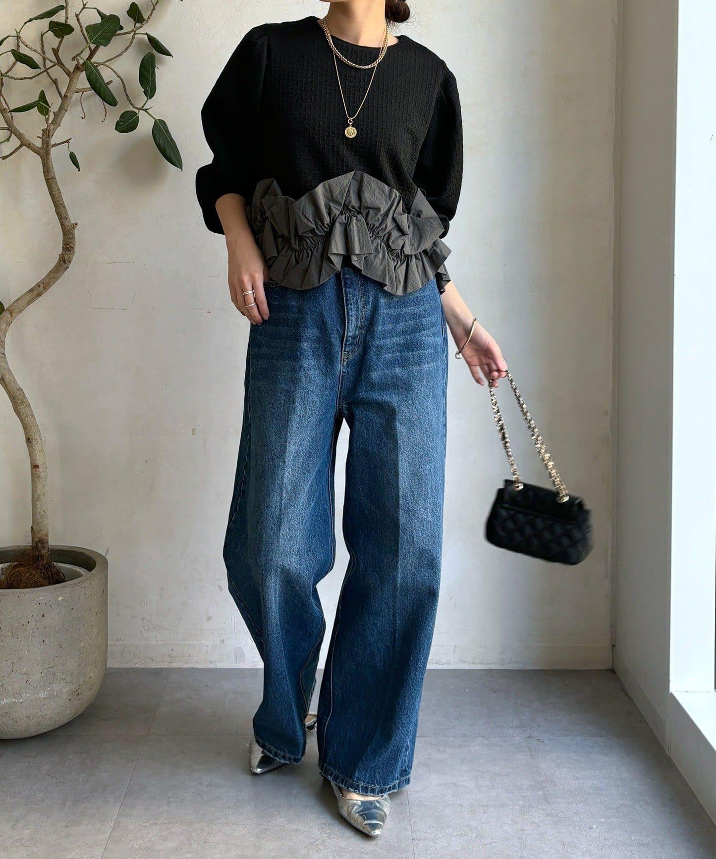 提花面料下襬荷葉邊上衣