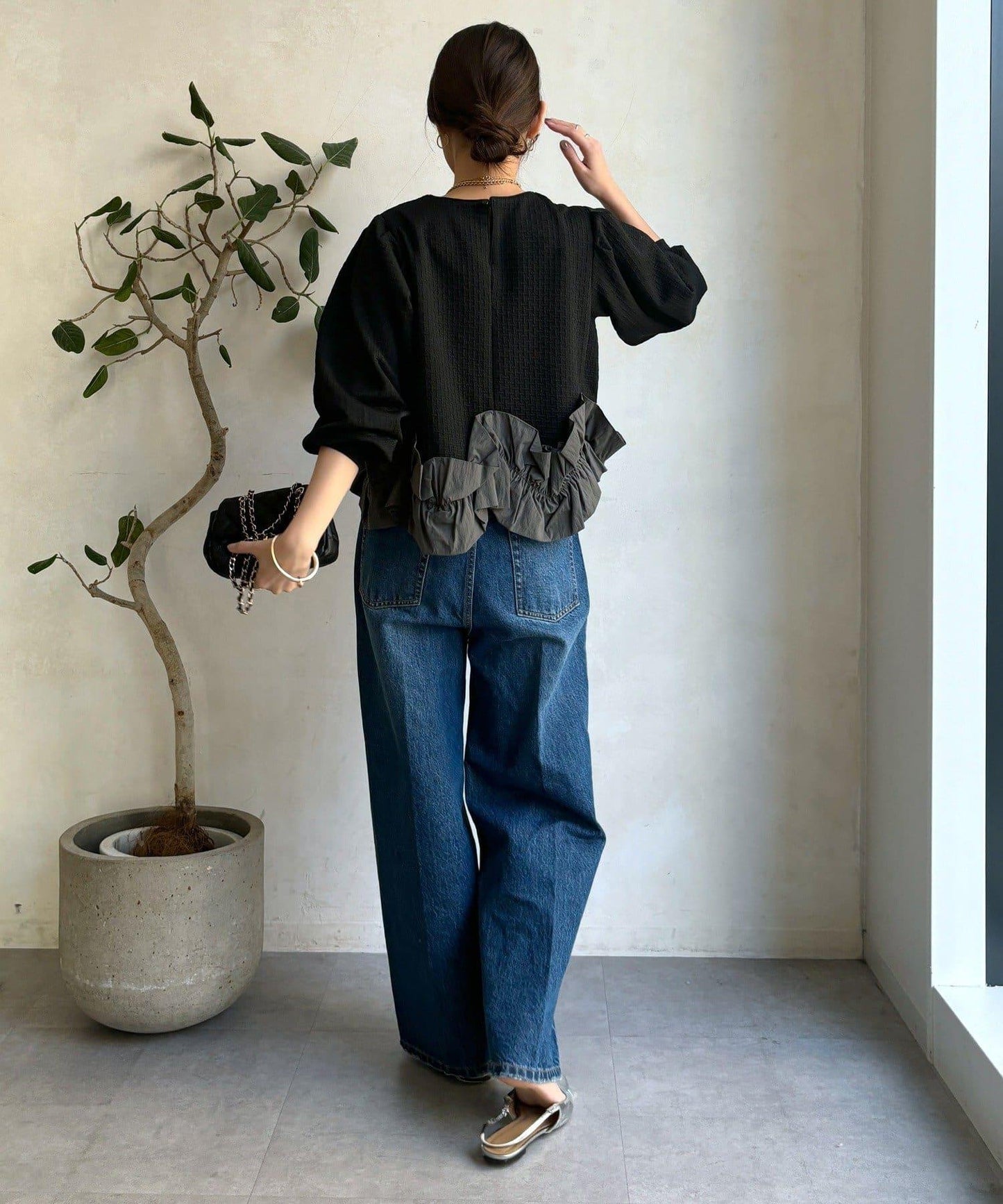 提花面料下襬荷葉邊上衣