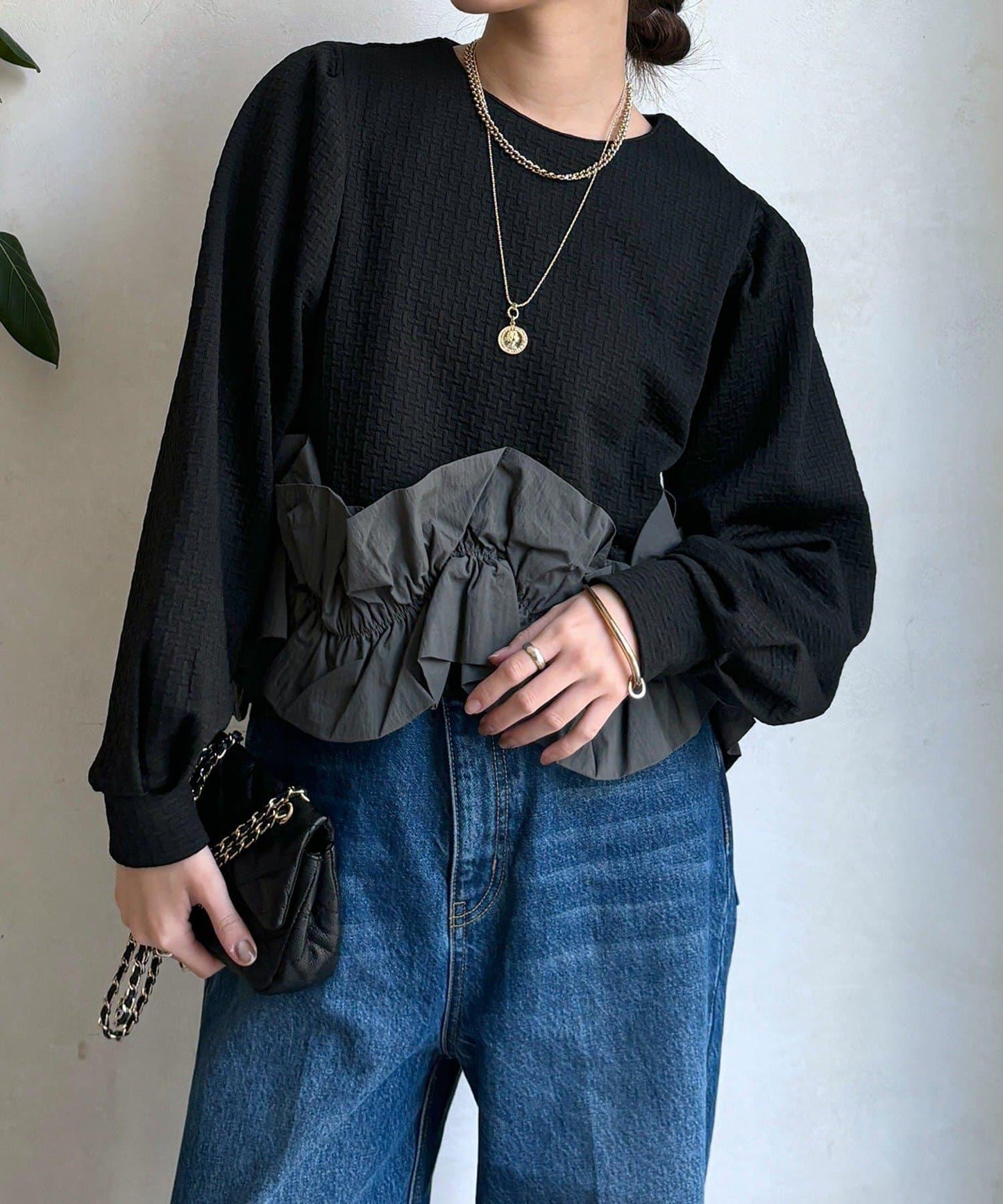 提花面料下襬荷葉邊上衣