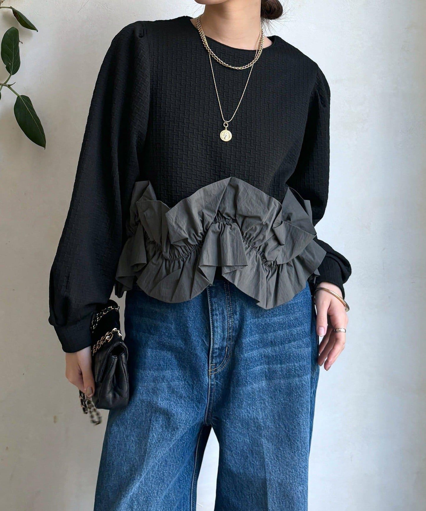 提花面料下襬荷葉邊上衣