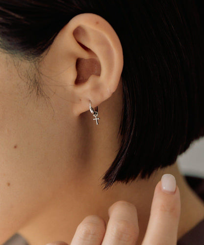 《/スターリングシルバー使用》帶擦銀布圓環耳環