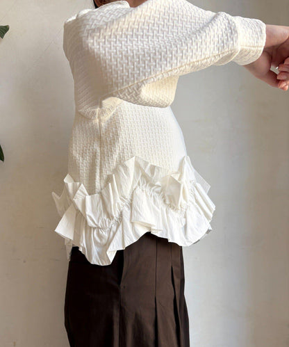 提花面料下襬荷葉邊上衣