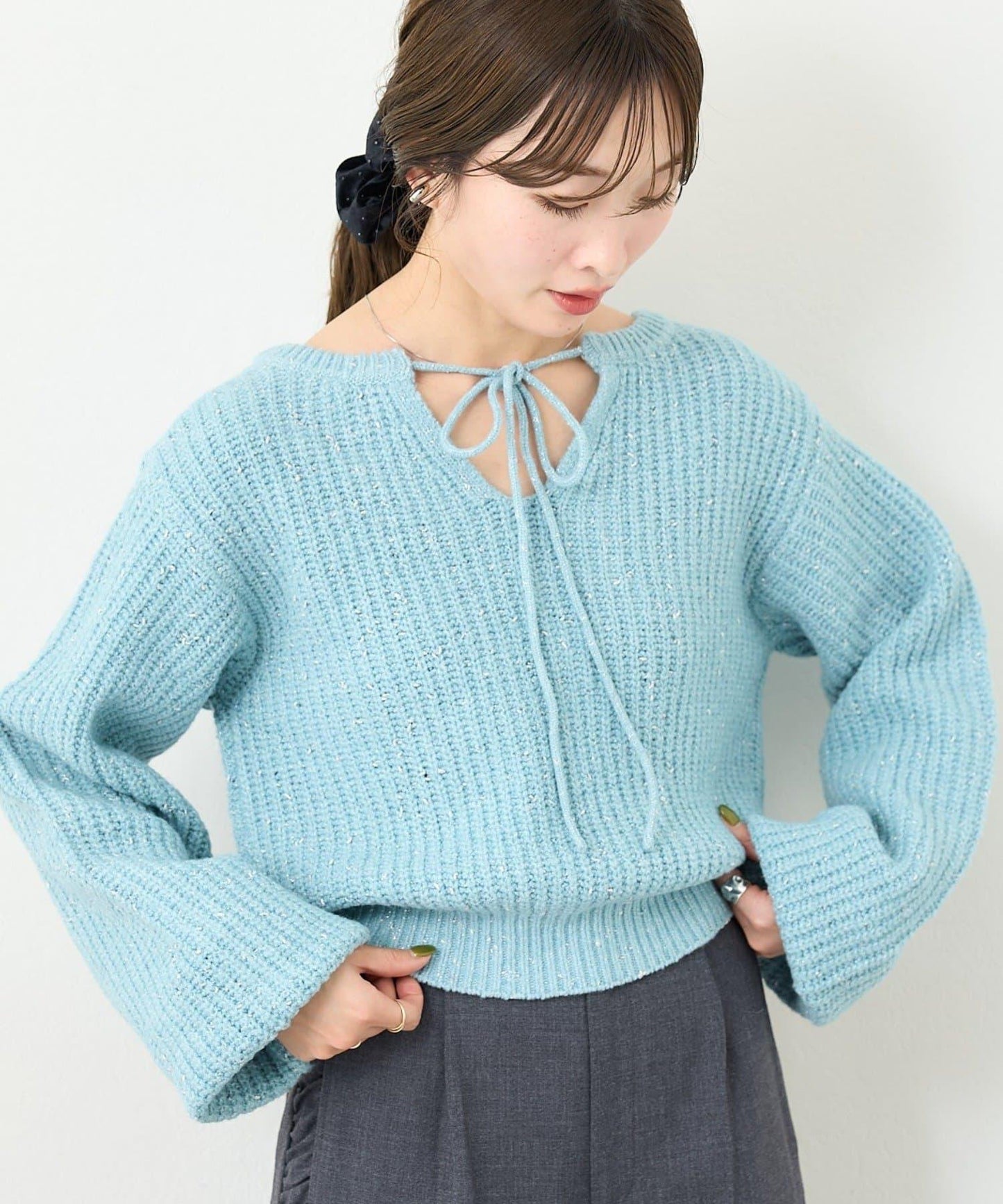 【前後兩穿】B 閃粉後開衩套頭衫