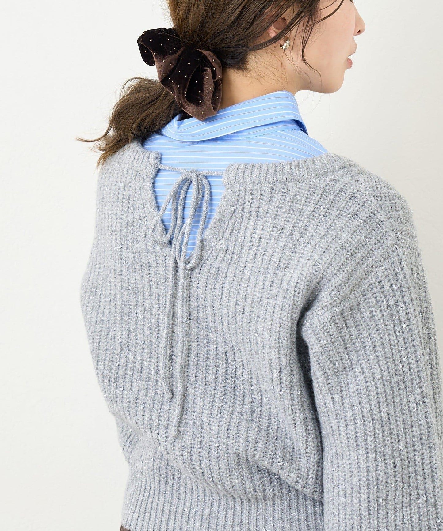 【前後兩穿】B 閃粉後開衩套頭衫