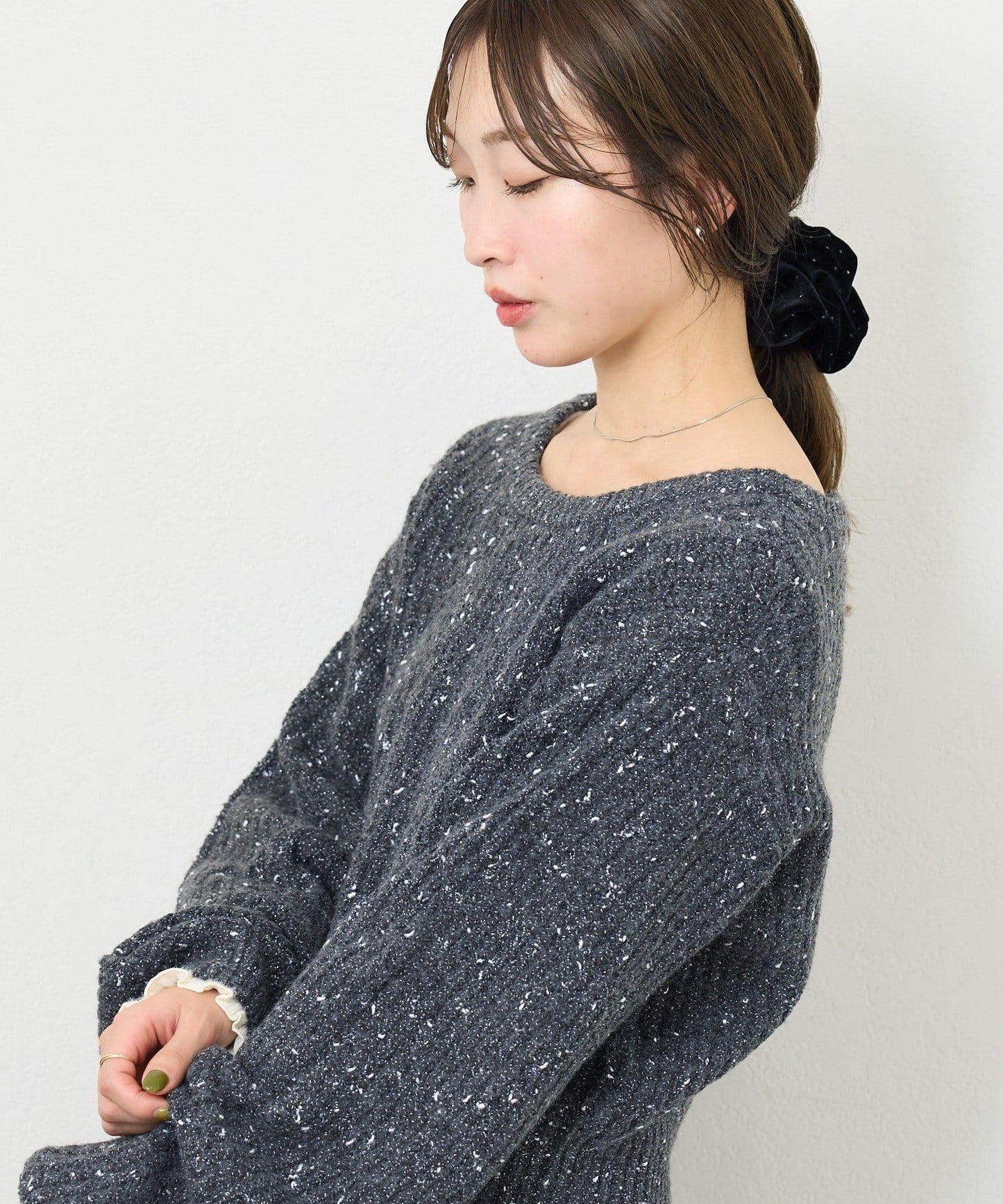 【前後兩穿】B 閃粉後開衩套頭衫