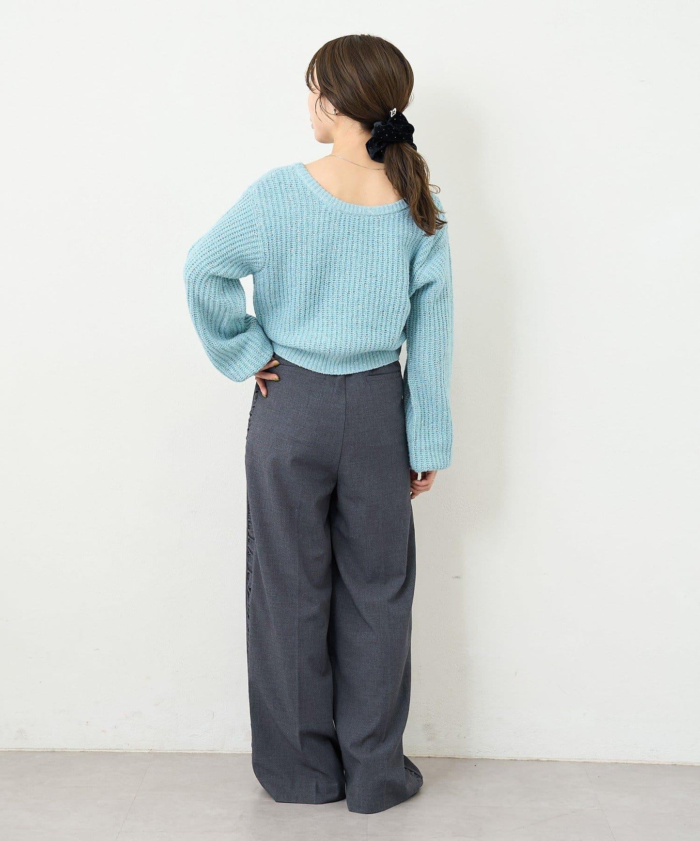 【前後兩穿】B 閃粉後開衩套頭衫