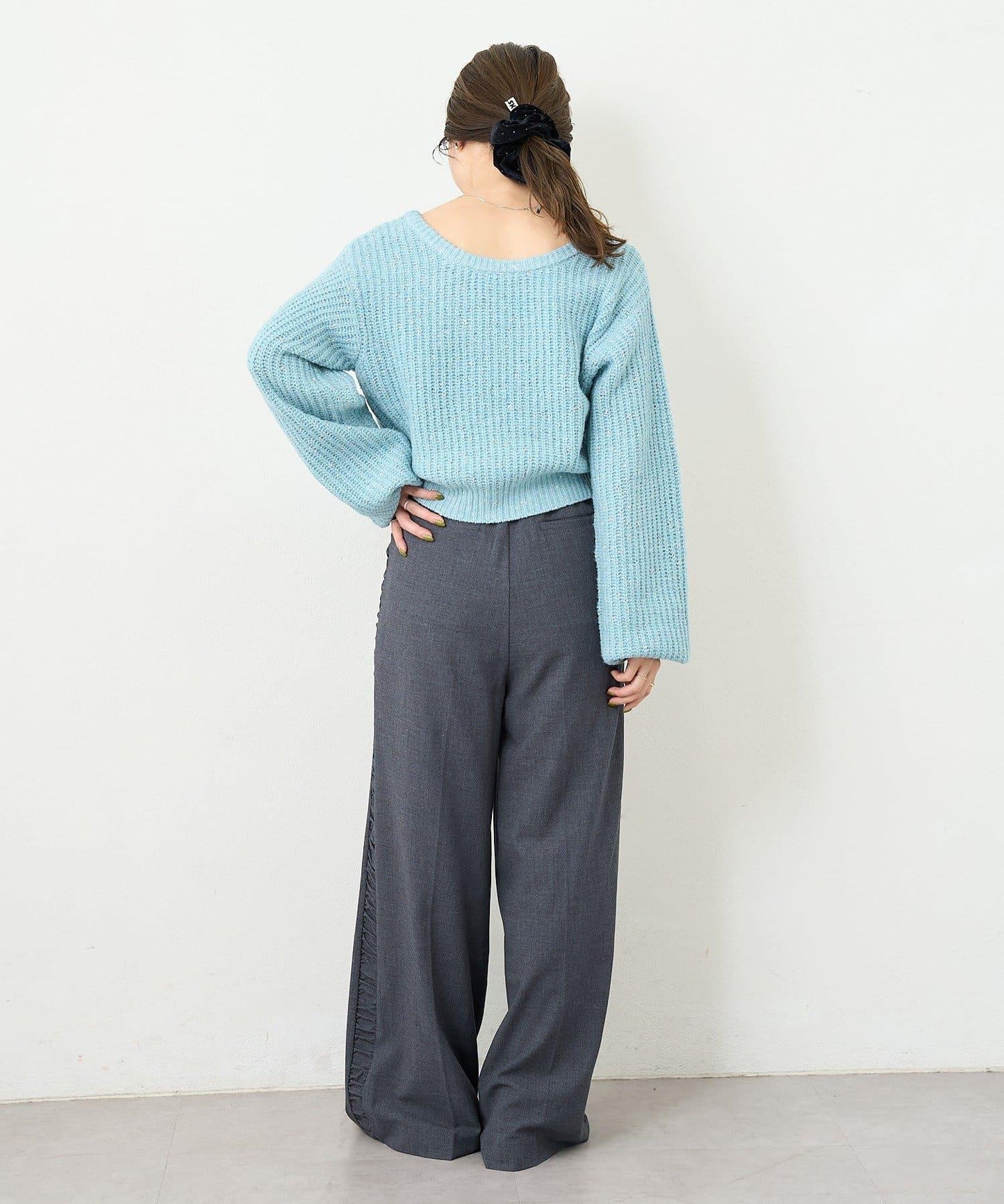 【前後兩穿】B 閃粉後開衩套頭衫