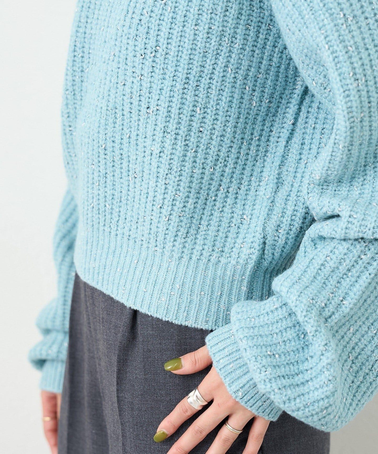 【前後兩穿】B 閃粉後開衩套頭衫