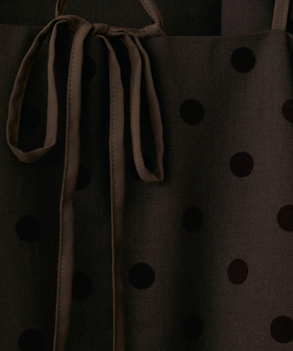 【LARUTA】斜紋植絨波點吊帶連衣裙