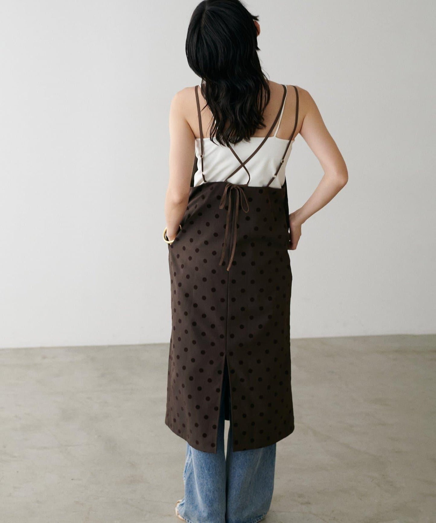 【LARUTA】斜紋植絨波點吊帶連衣裙