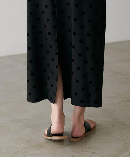 【LARUTA】斜紋植絨波點吊帶連衣裙
