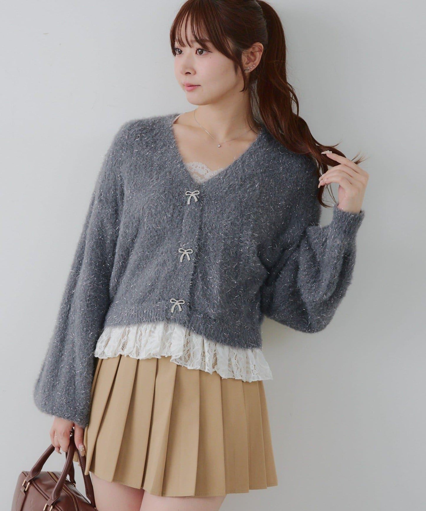 亮片羽毛紗拼接蕾絲下襬開衫