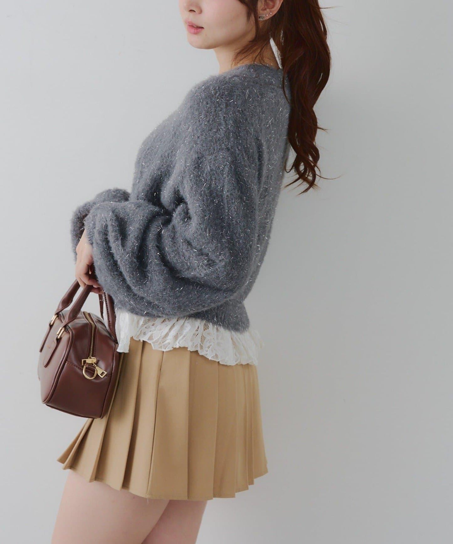 亮片羽毛紗拼接蕾絲下襬開衫